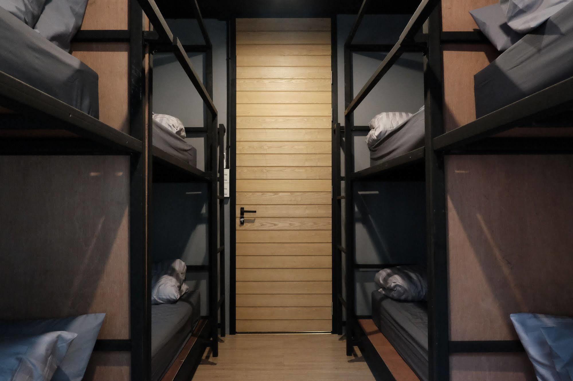 Nap@Pan Hostel Silom Bangkok Ngoại thất bức ảnh